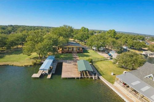 114 Shady Cir, Sunrise Beach, TX, 78643-8901 | Card Image