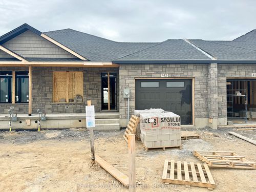 415 Ivings Dr, Port Elgin, ON, N0H2C3 | Card Image