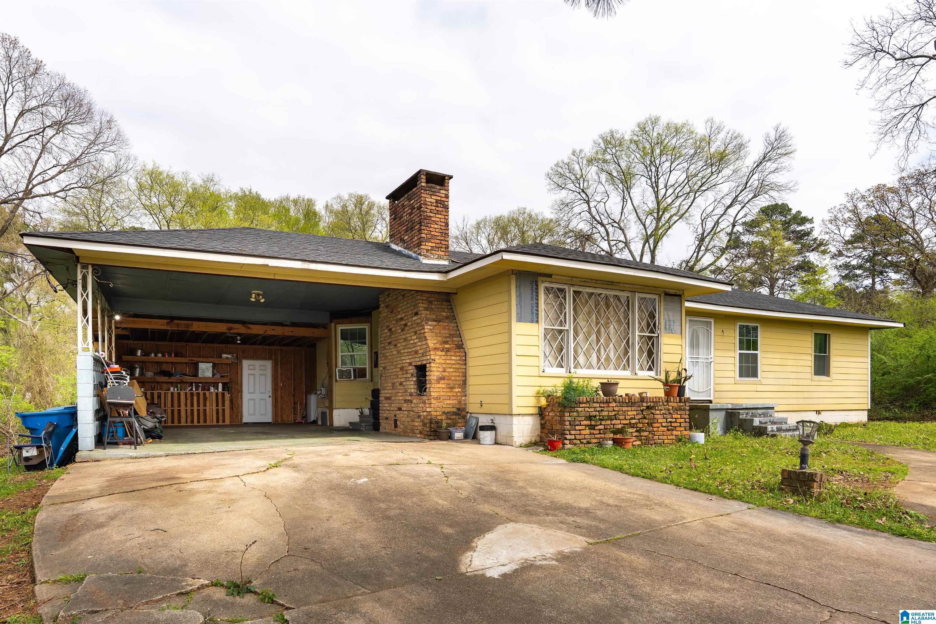 Residential in MIDFIELD 5