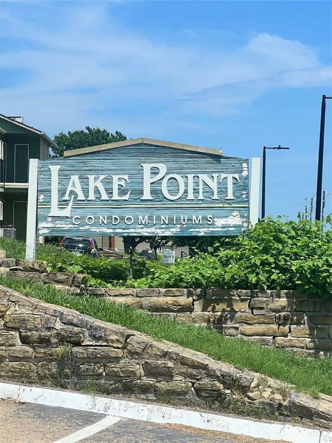 Front Entrance right across from Lake Ray Hubbard! | Image 13