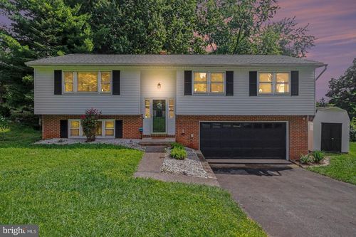 1706 Patricia Ct, Mechanicsburg, PA, 17055-4968 | Card Image