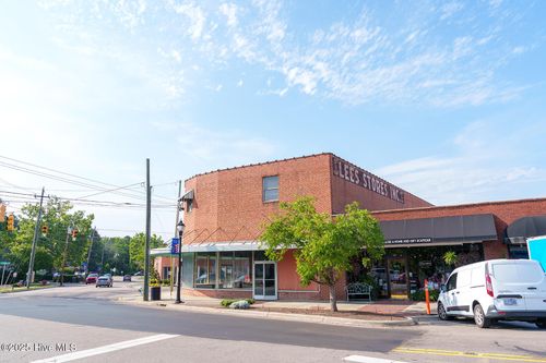 124 W Main St, Aberdeen, NC, 28315-2702 | Card Image