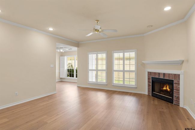 APT-1504 - 5401 Hollytree Dr, Condo with 3 bedrooms, 2 bathrooms and null parking in Tyler TX | Image 11