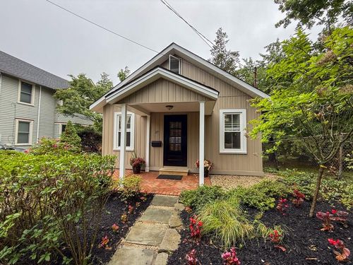 27 12th Ave, Sea Cliff, NY, 11579-1226 | Card Image