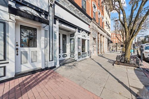 201-135 Main St, Ossining, NY, 10562-4627 | Card Image