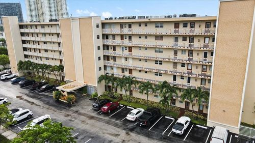 apt-201-319 Ne 14th Ave, Hallandale Beach, FL, 33009-7448 | Card Image