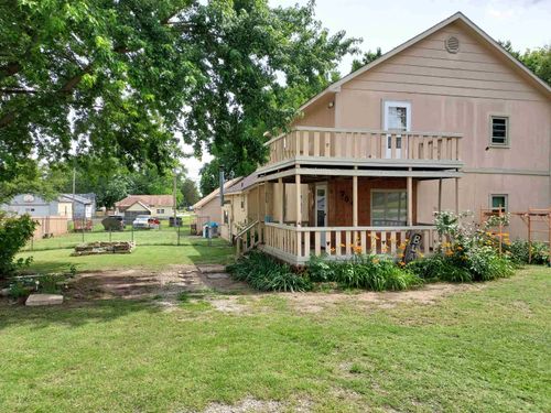 704 E Lincoln Ave, Wellington, KS, 67152-3056 | Card Image