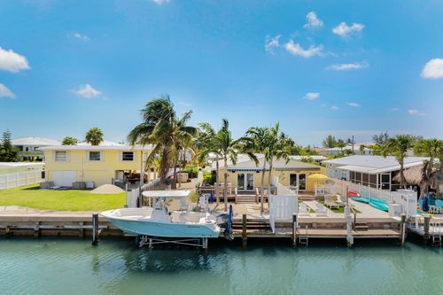 271 3rd St, Key Colony Beach, FL, 33051 | Card Image