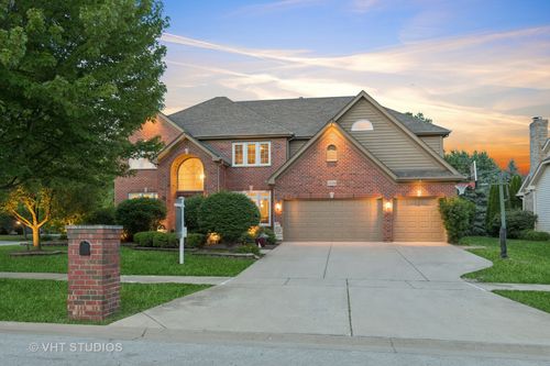 3136 Kewanee Ln, Naperville, IL, 60564-5025 | Card Image