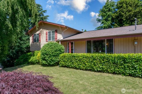 7304 Ne 143rd St, Kenmore, WA, 98028-8304 | Card Image