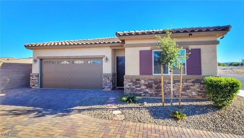 5652 Redwood St, Las Vegas, NV, 89118-1903 | Card Image