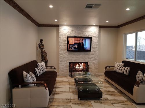 7824 Emerald Harbor Ct, Las Vegas, NV, 89128-7263 | Card Image