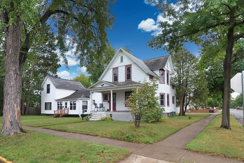 104 E Washington Ave, Tomahawk, WI, 54487-1466 | Card Image