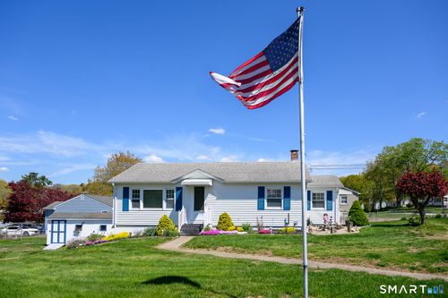 8 Teddy Ln, Norwich, CT, 06360-6424 | Card Image