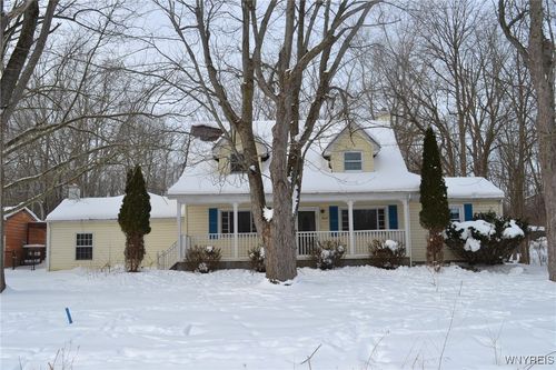 8610 Goodrich Rd, Clarence Ctr, NY, 14032-9682 | Card Image