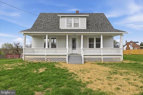 155 Royal Ave, WINCHESTER, VA, 22602-7330 | Card Image
