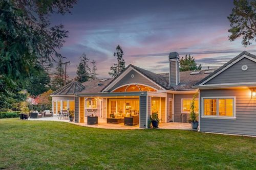 340 W Portola Ave, Los Altos, CA, 94022-1122 | Card Image
