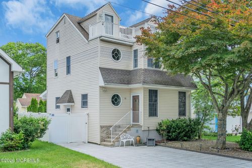 30 Gladney Ave, Toms River, NJ, 08753-7016 | Card Image