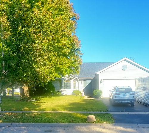 1810 Foxfield Dr, Joliet, IL, 60435-0691 | Card Image