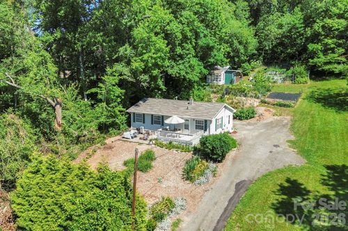 658 Enka Lake Rd, Candler, NC, 28715-9287 | Card Image