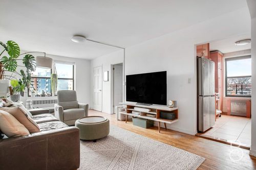 apt-3n-100 Queens Blvd, Forest Hills, NY, 11375-2434 | Card Image
