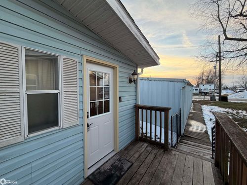 400 N Clinton St, Albia, IA, 52531-1244 | Card Image