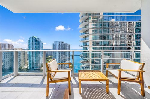 apt-2806-300 S Biscayne Blvd, Miami, FL, 33131-5375 | Card Image