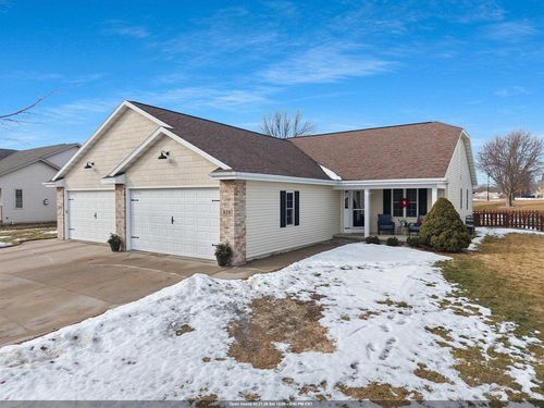 818 Rundquist Way, KIMBERLY, WI, 54136 | Card Image