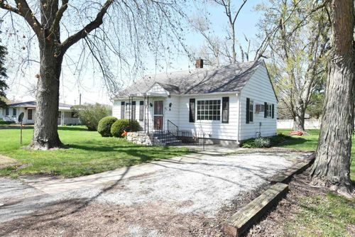 402 W College Ave, Morocco, IN, 47963-8034 | Card Image