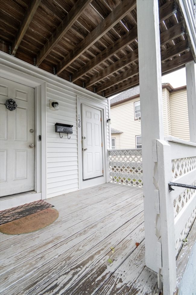 2 - 158 Main St, Condo with 3 bedrooms, 1 bathrooms and null parking in Quincy MA | Image 17
