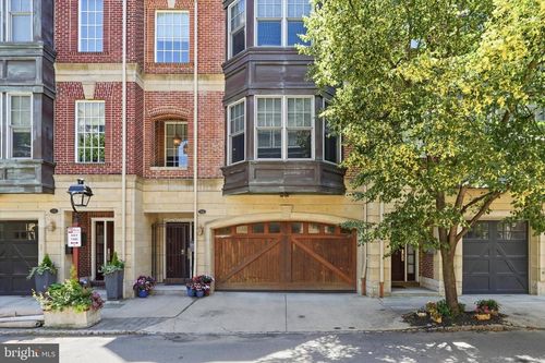 212 Gaskill St, PHILADELPHIA, PA, 19147-1589 | Card Image