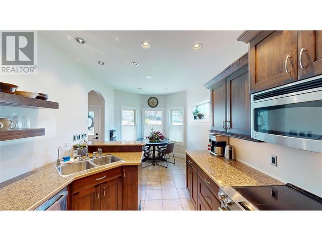 1569 Mount Fisher Cres, House other with 5 bedrooms, 3 bathrooms and 3 parking in Cranbrook BC | Image 9