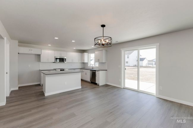 5289 E Grizzly St, House other with 4 bedrooms, 3 bathrooms and 3 parking in Nampa ID | Image 6