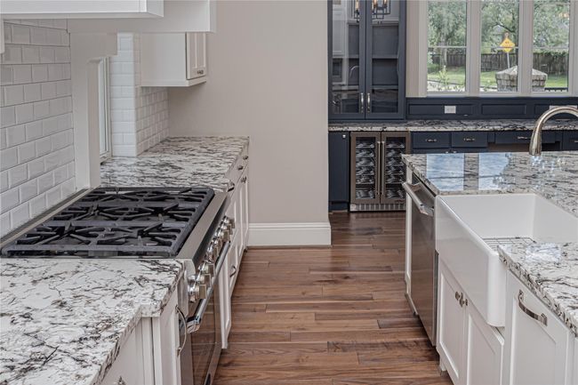 1530 Cunningham Parc Ln, House other with 4 bedrooms, 5 bathrooms and 2 parking in Houston TX | Image 4