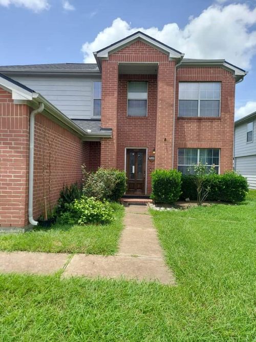 16142 Crooked Arrow Dr, Sugar Land, TX, 77498-7519 | Card Image