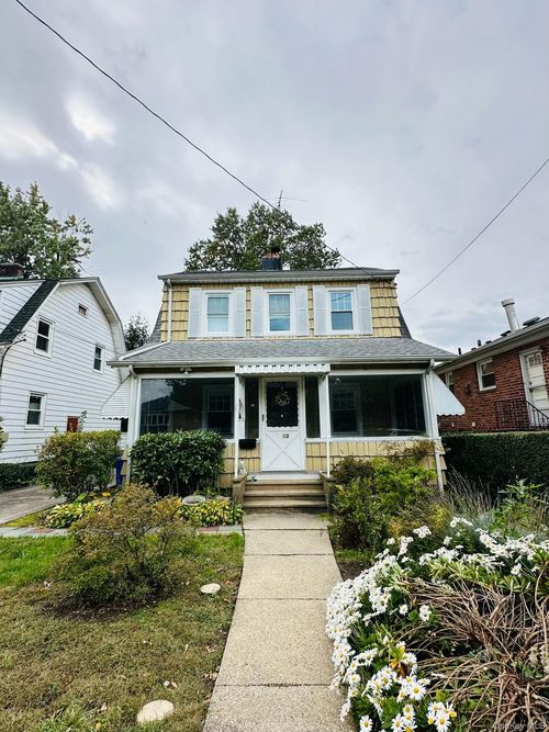 41-12 Glenwood Street, New York, NY, 11363 | Card Image