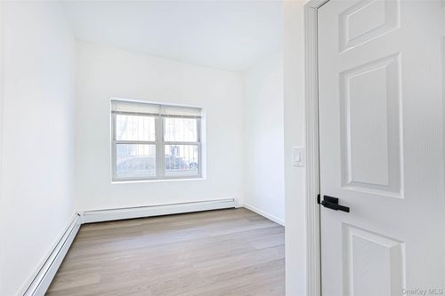 918 E 165th St, Bronx, NY, 10459-3114 | Card Image