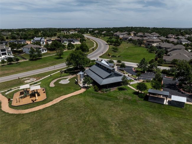 Amenities - barn and playground | Image 30