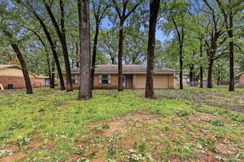 135 46th St Sw, Paris, TX, 75460-5292 | Card Image