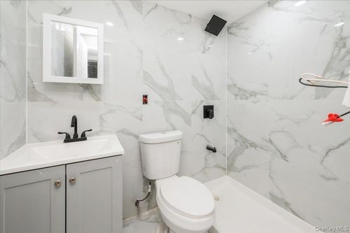 2nd-3585 Fish Ave, Bronx, NY, 10469-1510 | Card Image
