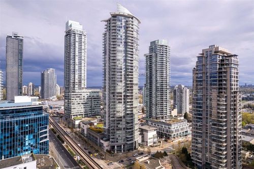 809-2008 Rosser Ave, Burnaby, BC, V5C0H8 | Card Image