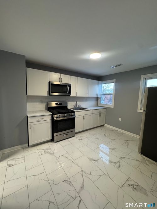 3-10 Lester St, West Haven, CT, 06516-5351 | Card Image