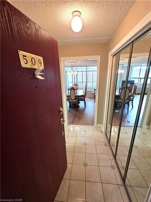 509-99 Donn Ave, Stoney Creek, ON, L8G5B2 | Card Image
