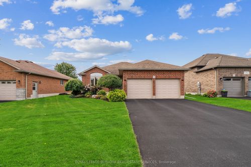 90 Driftwood Dr, Simcoe, ON, N3Y0B4 | Card Image