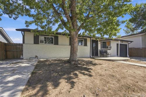 5354 Granby St, Denver, CO, 80239-4216 | Card Image