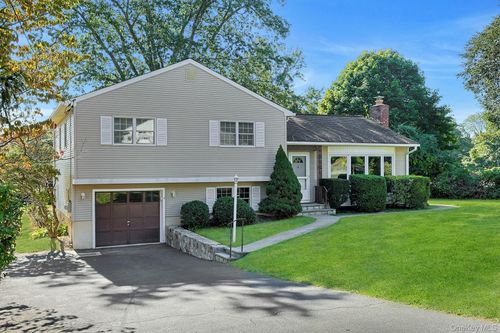 3 Parker Dr, Ossining, NY, 10562-3916 | Card Image