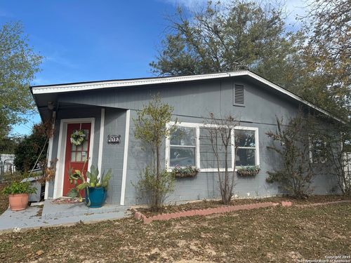 416 16th St, Hondo, TX, 78861-1908 | Card Image