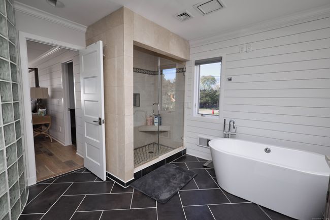 Primary Bath | Image 17