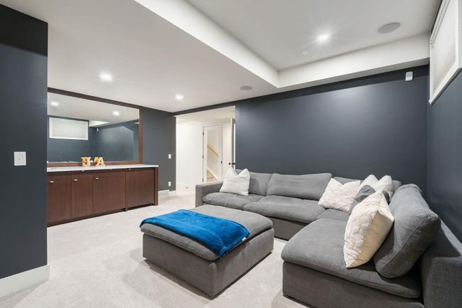 47 Patterson Dr Sw, House other with 4 bedrooms, 4 bathrooms and 5 parking in Calgary AB | Image 31