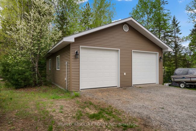 4666 Matawatchan Rd, House other with 3 bedrooms, 2 bathrooms and 8 parking in Griffith ON | Image 49